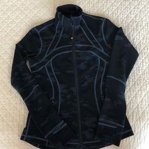 Lululemon jacket excellent condition